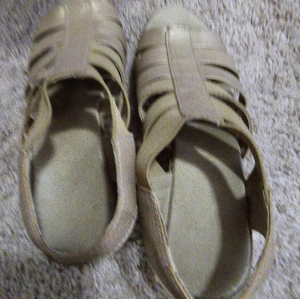Sandal